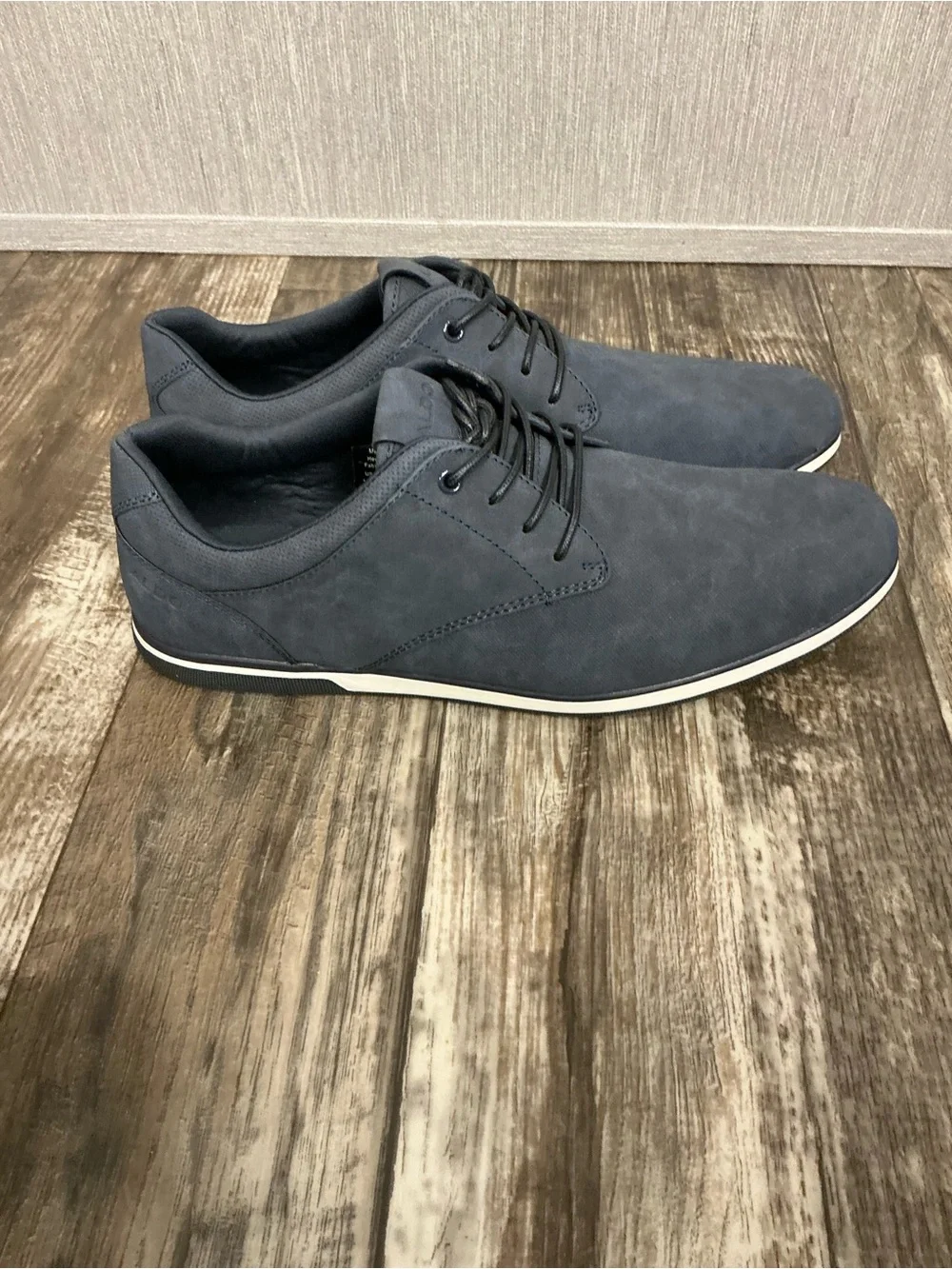 Aldo Men's Navy Lace-Up Derby with White Trim Size 10.5